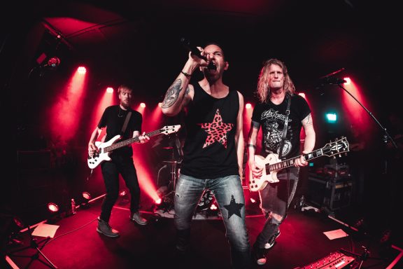 Ochmoneks auf Tour Konfertfoto eingefangen mit einem Fisheye Objektiv